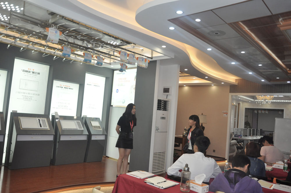 威廉希尔体育官方网站商学院，发挥精品班优势，高效提升培训效果