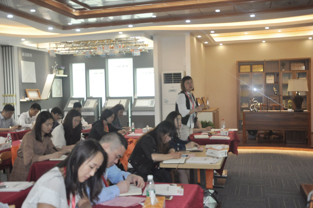 威廉希尔体育官方网站商学院，发挥精品班优势，高效提升培训效果